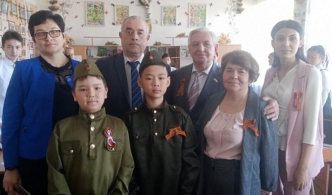 Семьдесят шесть деревьев Аллеи Славы